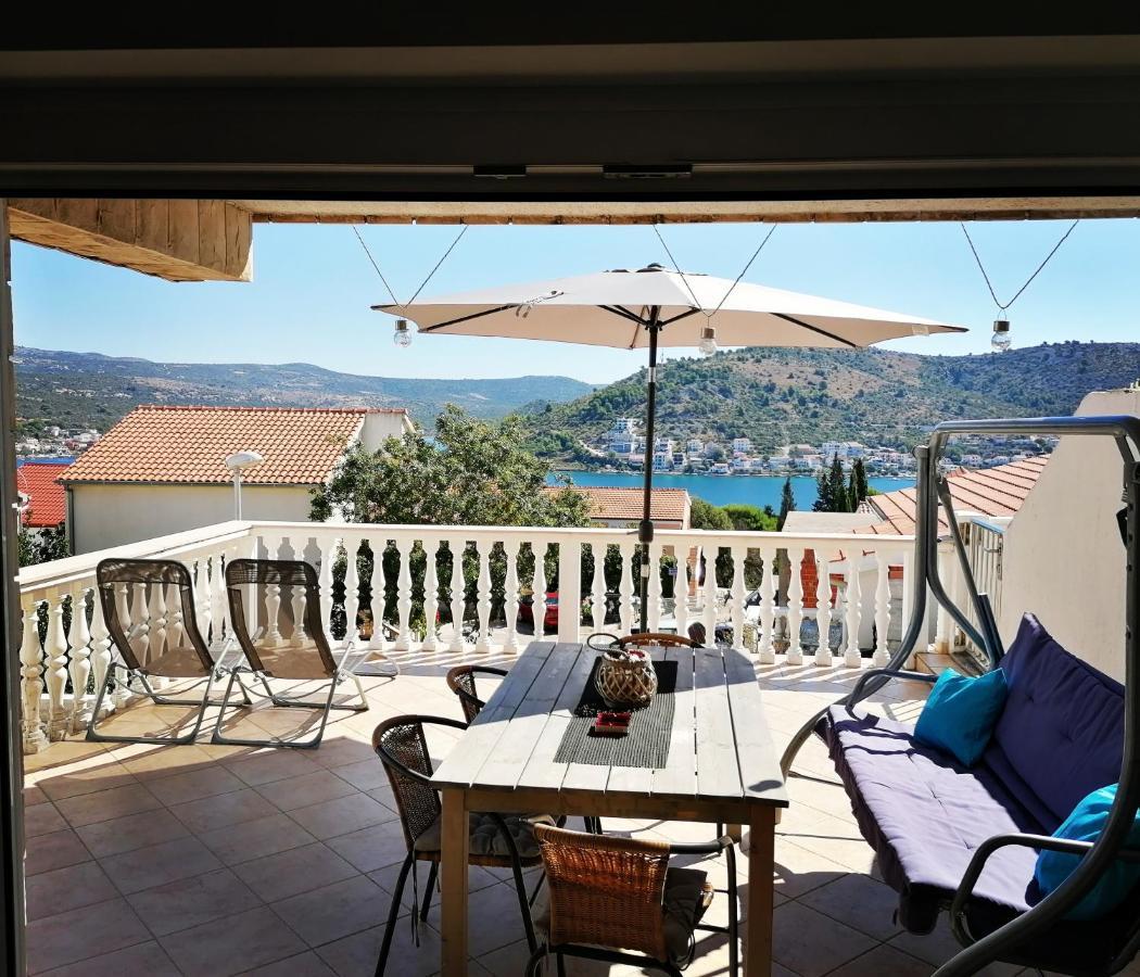 Apartmani Adriatic Rogoznica  Exteriör bild