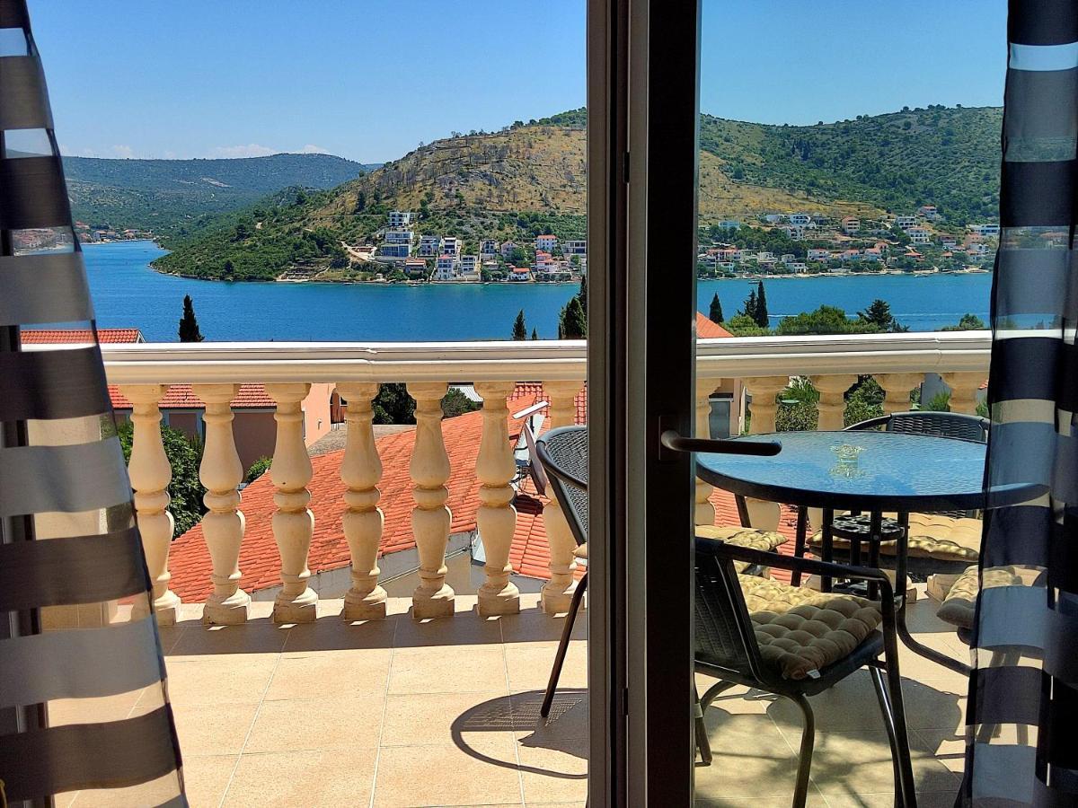 Apartmani Adriatic Rogoznica  Exteriör bild