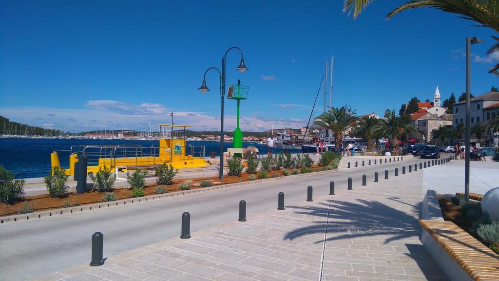 Apartmani Adriatic Rogoznica  Exteriör bild