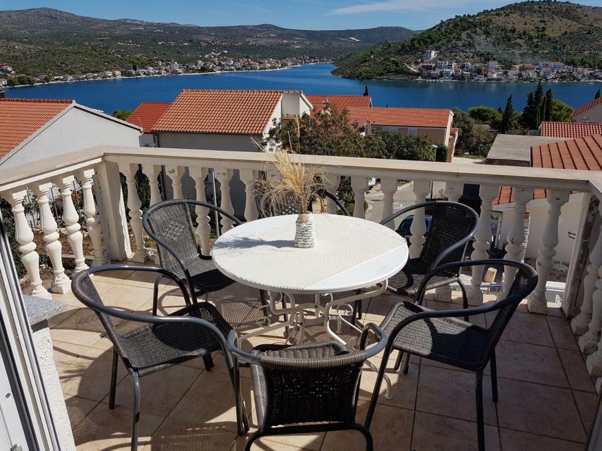 Apartmani Adriatic Rogoznica  Exteriör bild