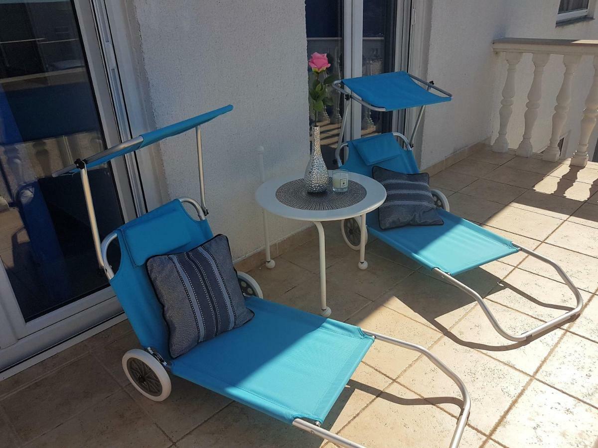 Apartmani Adriatic Rogoznica  Exteriör bild