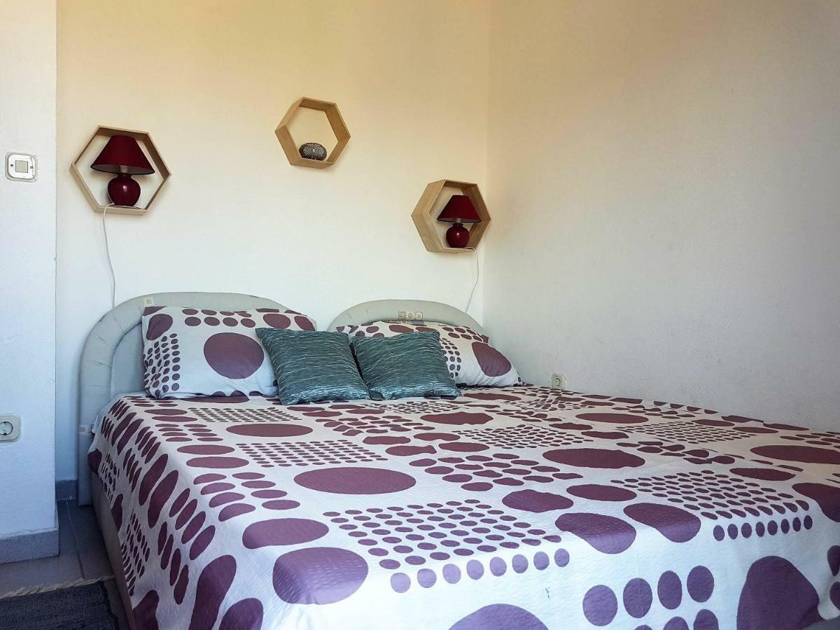 Apartmani Adriatic Rogoznica  Exteriör bild